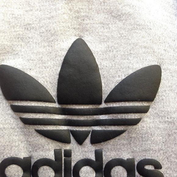 Adidas sweatshirt BRAND New - Picture 2 of 5